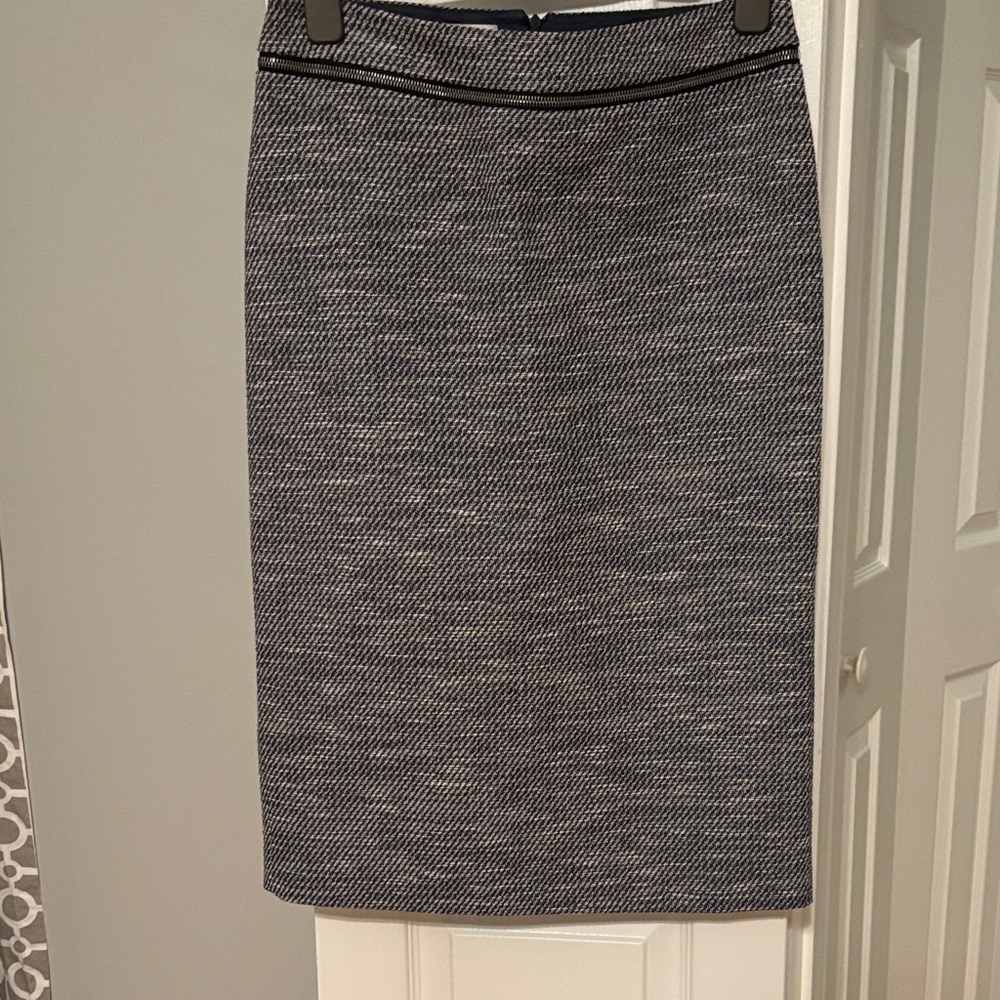 Philosophy Textured Black and Gray Pencil Skirt